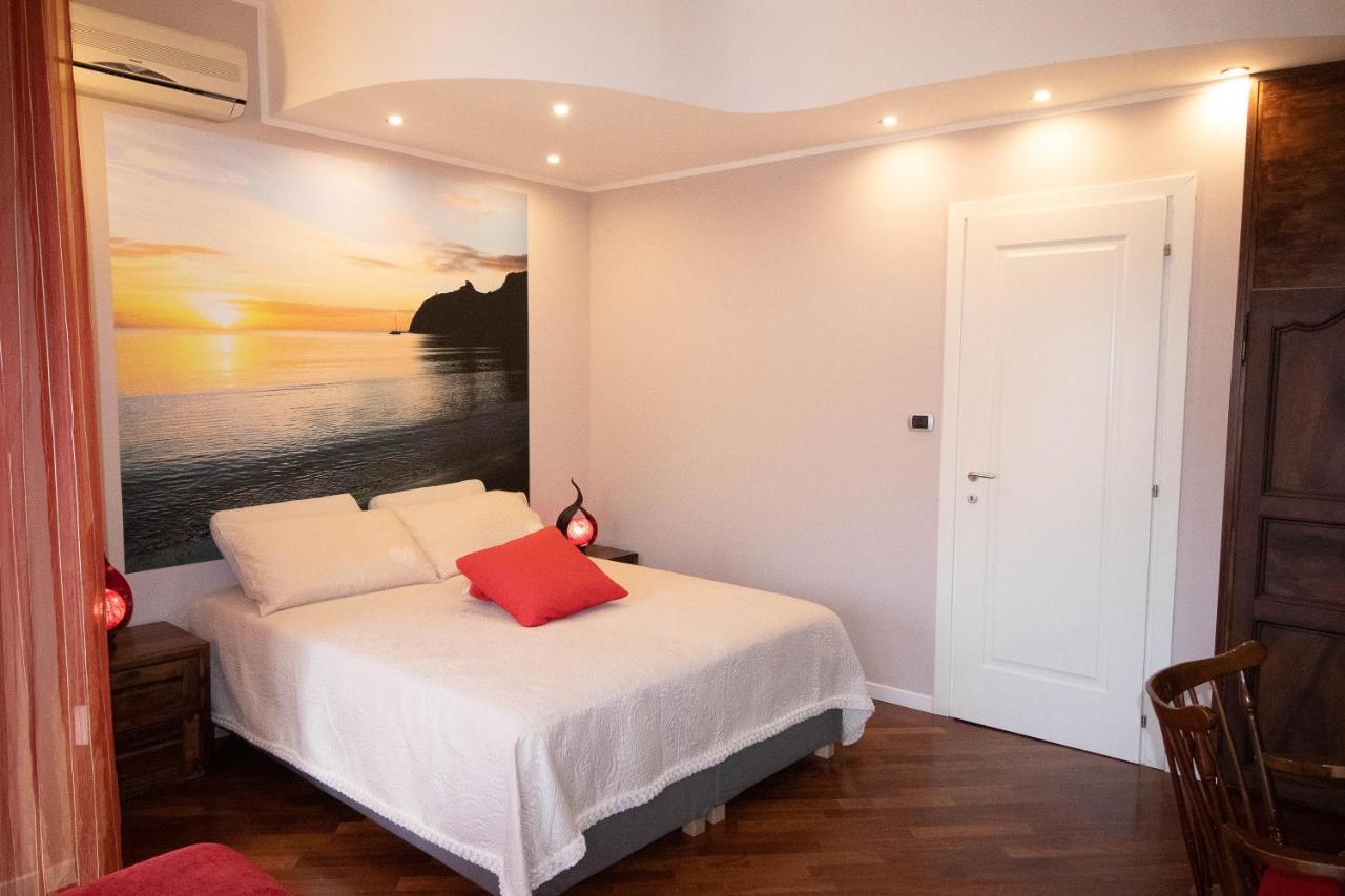 La Casa Di Adele Cagliari B&B Ngoại thất bức ảnh