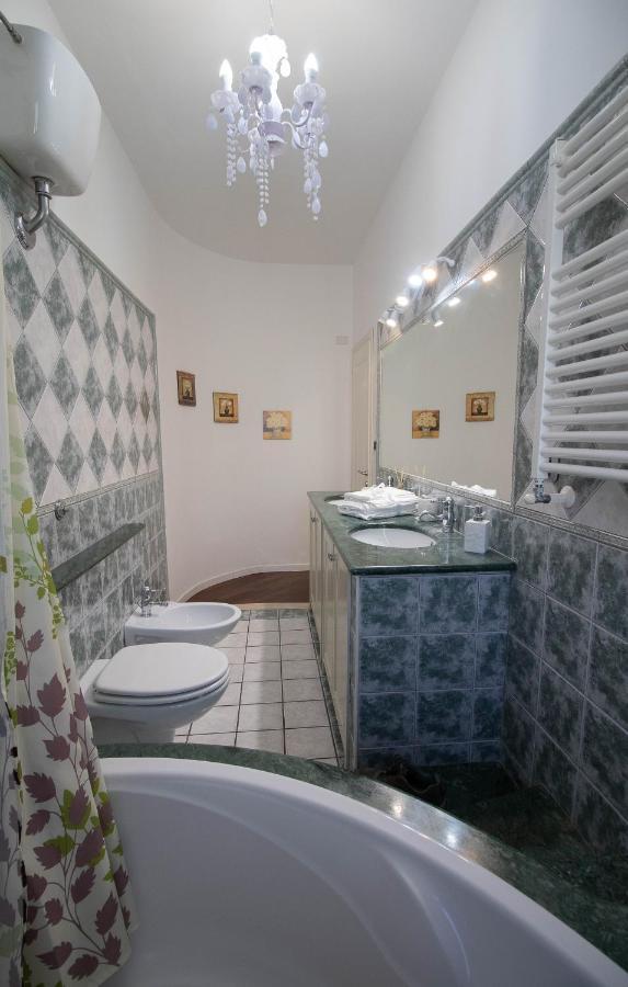 La Casa Di Adele Cagliari B&B Ngoại thất bức ảnh