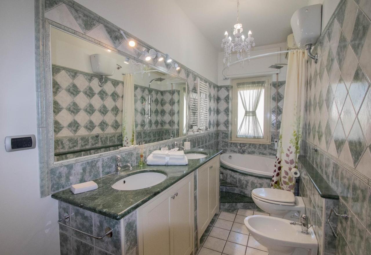 La Casa Di Adele Cagliari B&B Ngoại thất bức ảnh